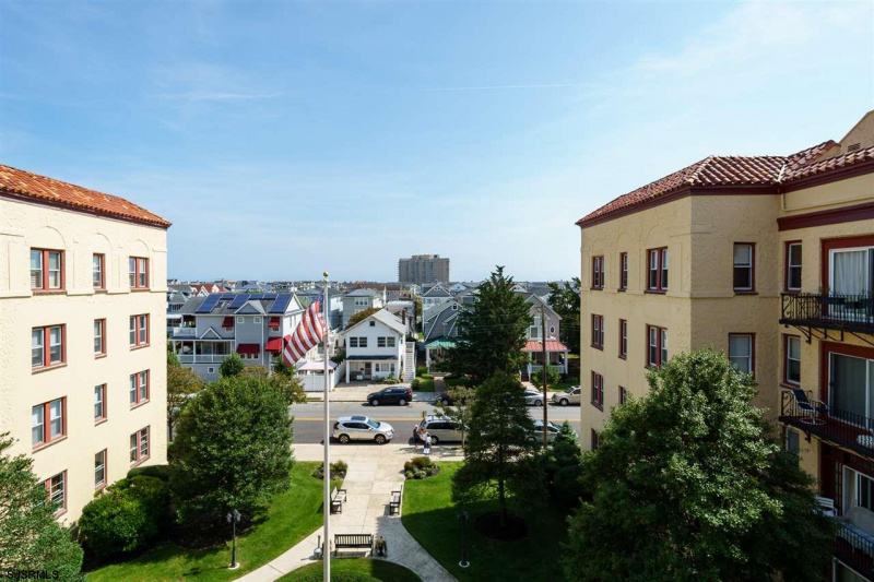 300 Ocean Ave, Ocean City, New Jersey 08226, 2 Bedrooms Bedrooms, 5 Rooms Rooms,1 BathroomBathrooms,Condominium,For Sale,Ocean Ave,528097