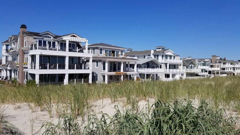 4443 Central, Ocean City, New Jersey 08226, 5 Bedrooms Bedrooms, 9 Rooms Rooms,5 BathroomsBathrooms,Condominium,For Sale,Central,543433