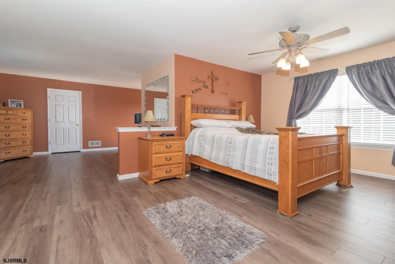 4 Summerleaf, Egg Harbor Township, New Jersey 08234, 4 Bedrooms Bedrooms, 10 Rooms Rooms,2 BathroomsBathrooms,Residential,For Sale,Summerleaf,543544