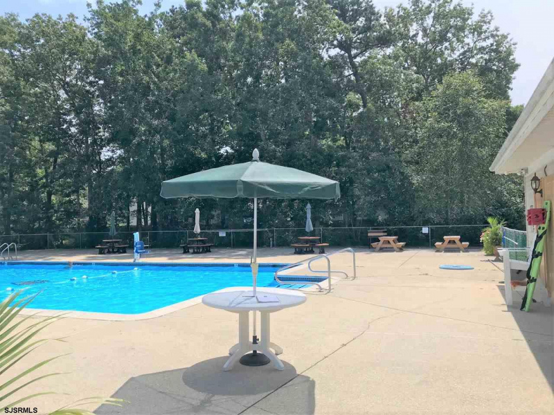 111 Iroquois Dr, Galloway Township, New Jersey 08205, 2 Bedrooms Bedrooms, 6 Rooms Rooms,2 BathroomsBathrooms,Condominium,For Sale,Iroquois Dr,541306