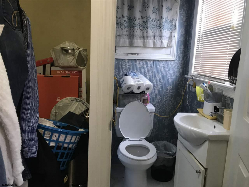 120 Iowa Ave, Atlantic City, New Jersey 08401, 3 Bedrooms Bedrooms, 7 Rooms Rooms,1 BathroomBathrooms,Residential,For Sale,Iowa Ave,543695