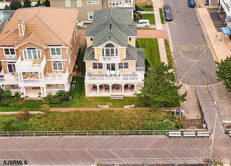 114 Surrey, Ventnor, New Jersey 08406, 6 Bedrooms Bedrooms, 12 Rooms Rooms,6 BathroomsBathrooms,Residential,For Sale,Surrey,543709