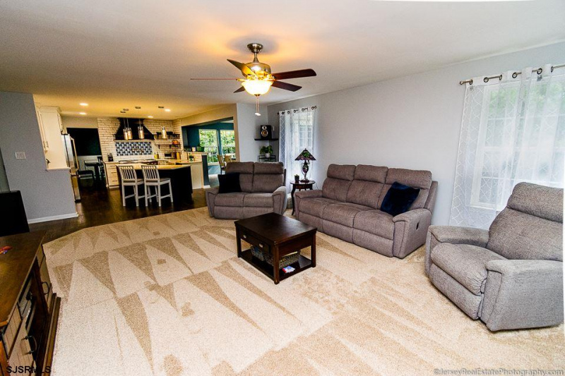 44 Gallant Fox Ln, Egg Harbor Township, New Jersey 08234, 4 Bedrooms Bedrooms, 11 Rooms Rooms,2 BathroomsBathrooms,Residential,For Sale,Gallant Fox Ln,541329