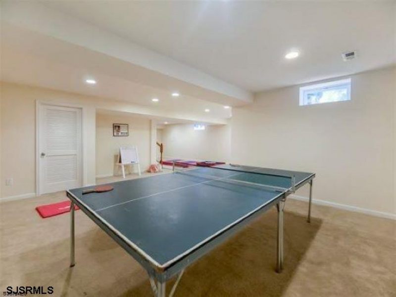 44 Gallant Fox Ln, Egg Harbor Township, New Jersey 08234, 4 Bedrooms Bedrooms, 11 Rooms Rooms,2 BathroomsBathrooms,Residential,For Sale,Gallant Fox Ln,541329