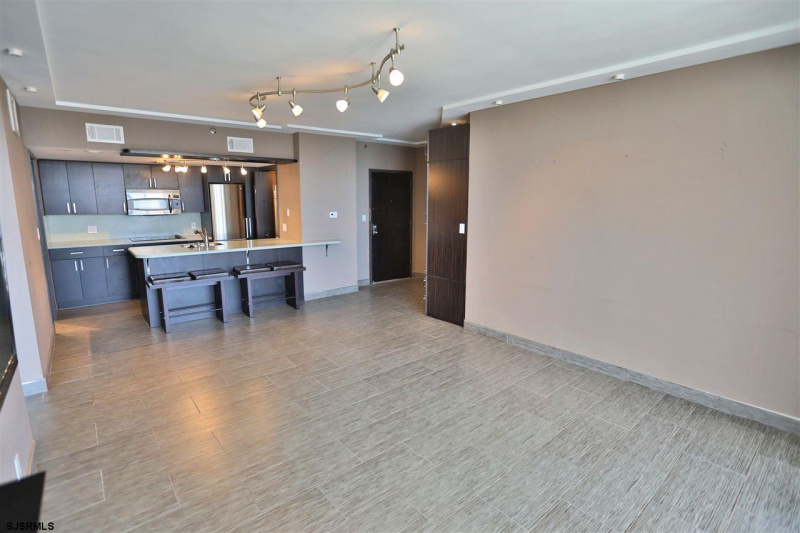 3851 Boardwalk, Atlantic City, New Jersey 08401, 1 Bedroom Bedrooms, 4 Rooms Rooms,1 BathroomBathrooms,Condominium,For Sale,Boardwalk,539618