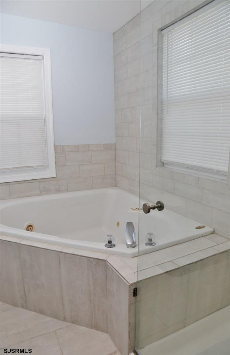 4721 Atl Brigantine, Brigantine, New Jersey 08203, 3 Bedrooms Bedrooms, 7 Rooms Rooms,2 BathroomsBathrooms,Residential,For Sale,Atl Brigantine,543131