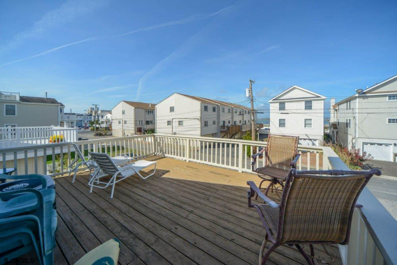 210 Simpson Ave 2nd Floor, Ocean City, New Jersey 08226, 3 Bedrooms Bedrooms, 7 Rooms Rooms,2 BathroomsBathrooms,Condominium,For Sale,Simpson Ave 2nd Floor,543735