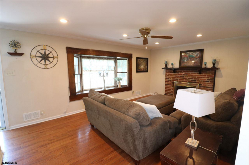 129 Alameda, Absecon, New Jersey 08201, 3 Bedrooms Bedrooms, 8 Rooms Rooms,2 BathroomsBathrooms,Residential,For Sale,Alameda,541316