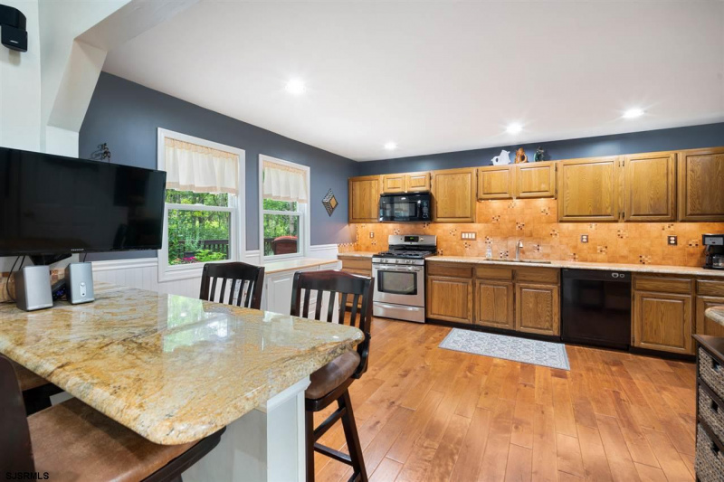 211 Linda, Galloway Township, New Jersey 08205, 5 Bedrooms Bedrooms, 15 Rooms Rooms,3 BathroomsBathrooms,Residential,For Sale,Linda,539244