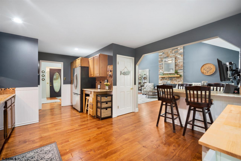 211 Linda, Galloway Township, New Jersey 08205, 5 Bedrooms Bedrooms, 15 Rooms Rooms,3 BathroomsBathrooms,Residential,For Sale,Linda,539244