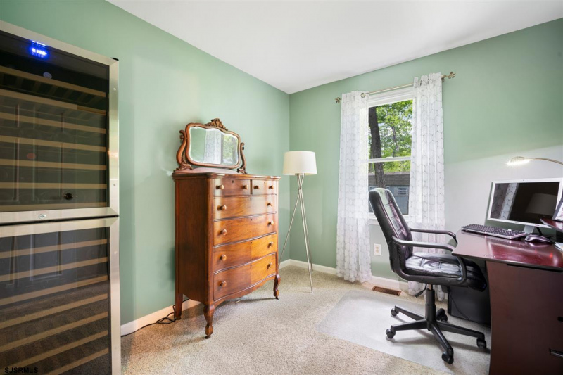 211 Linda, Galloway Township, New Jersey 08205, 5 Bedrooms Bedrooms, 15 Rooms Rooms,3 BathroomsBathrooms,Residential,For Sale,Linda,539244