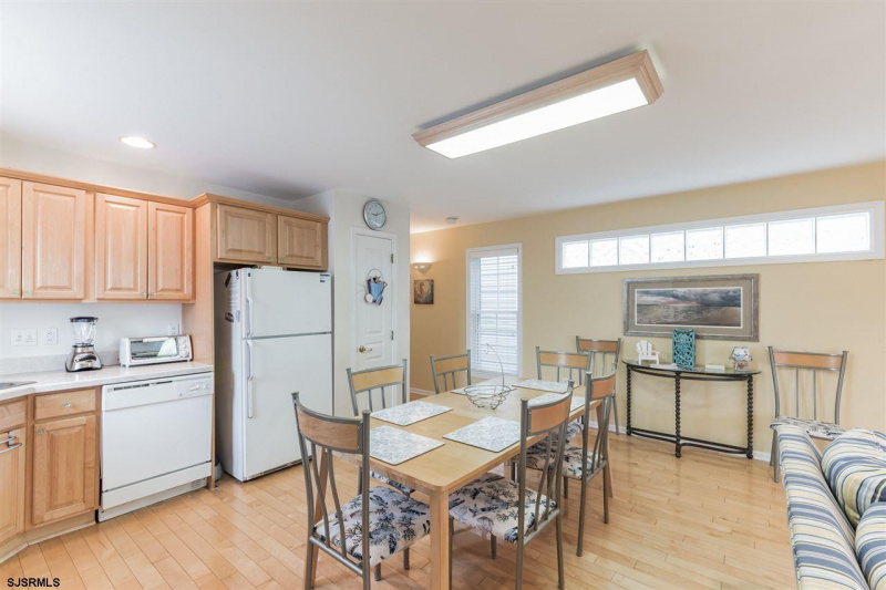 5 Ocean, Ocean City, New Jersey 08226, 3 Bedrooms Bedrooms, 6 Rooms Rooms,2 BathroomsBathrooms,Condominium,For Sale,Ocean,543984