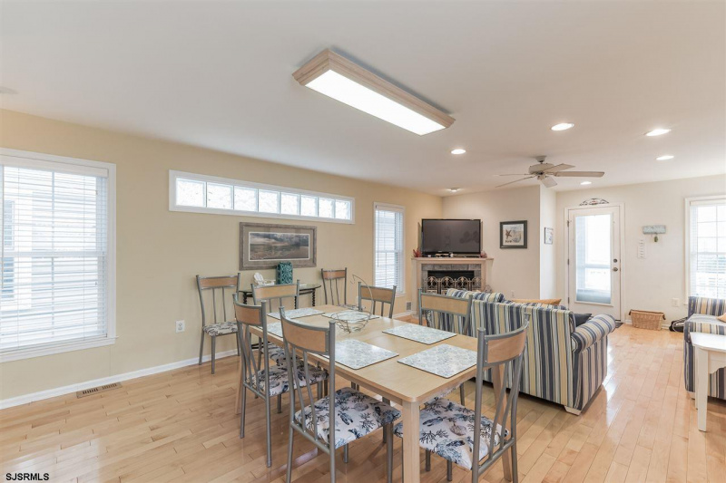 5 Ocean, Ocean City, New Jersey 08226, 3 Bedrooms Bedrooms, 6 Rooms Rooms,2 BathroomsBathrooms,Condominium,For Sale,Ocean,543984