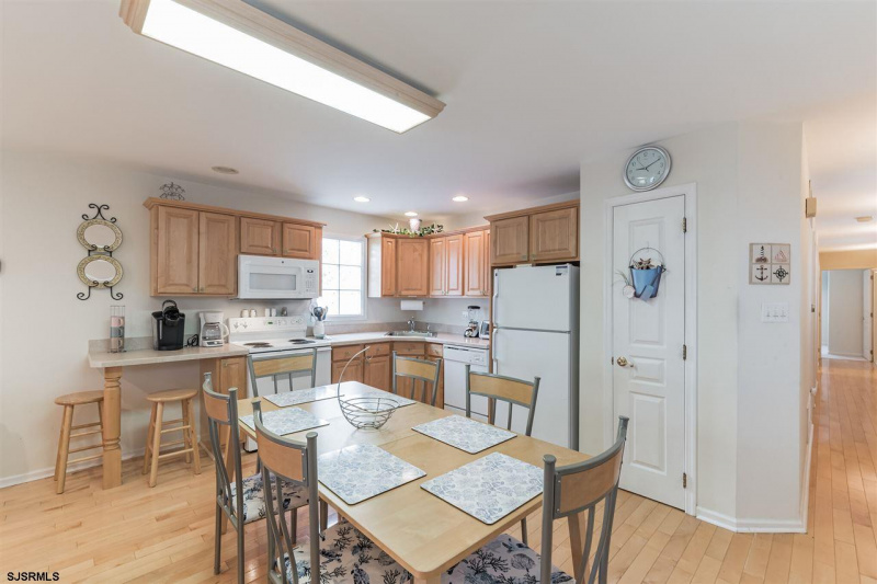 5 Ocean, Ocean City, New Jersey 08226, 3 Bedrooms Bedrooms, 6 Rooms Rooms,2 BathroomsBathrooms,Condominium,For Sale,Ocean,543984