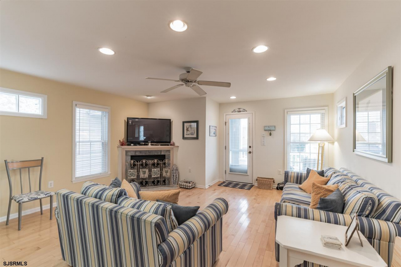 5 Ocean, Ocean City, New Jersey 08226, 3 Bedrooms Bedrooms, 6 Rooms Rooms,2 BathroomsBathrooms,Condominium,For Sale,Ocean,543984