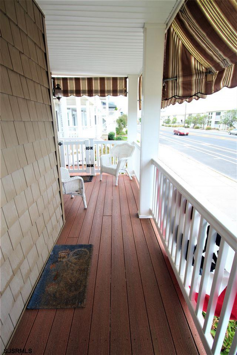 4305 West, Ocean City, New Jersey 08226, 3 Bedrooms Bedrooms, 8 Rooms Rooms,2 BathroomsBathrooms,Condominium,For Sale,West,544002