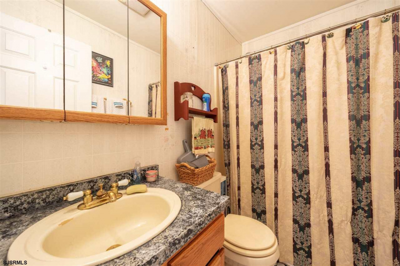 4030 Oak Rd, Buena Vista Township, New Jersey 08310, 5 Bedrooms Bedrooms, 12 Rooms Rooms,3 BathroomsBathrooms,Residential,For Sale,Oak Rd,539105