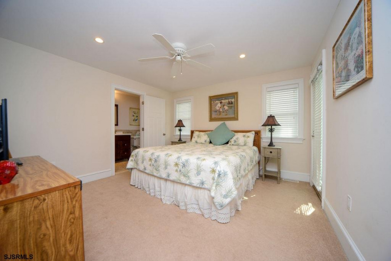 5041 Central Avenue, Ocean City, New Jersey 08226, 4 Bedrooms Bedrooms, 9 Rooms Rooms,4 BathroomsBathrooms,Condominium,For Sale,Central Avenue,544040