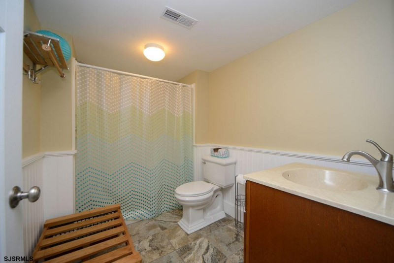 5041 Central Avenue, Ocean City, New Jersey 08226, 4 Bedrooms Bedrooms, 9 Rooms Rooms,4 BathroomsBathrooms,Condominium,For Sale,Central Avenue,544040