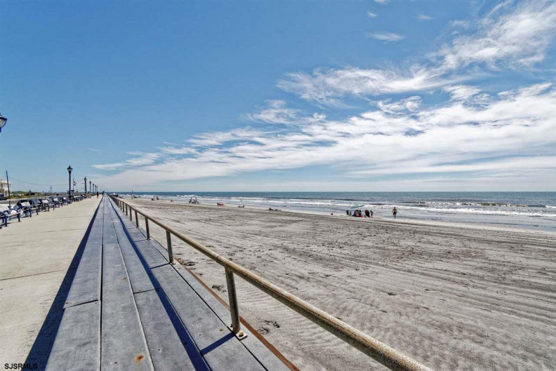 106 8th St N, Brigantine, New Jersey 08203, 3 Bedrooms Bedrooms, 7 Rooms Rooms,1 BathroomBathrooms,Condominium,For Sale,8th St N,538043