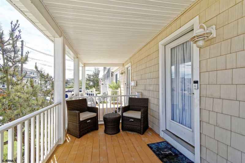 106 8th St N, Brigantine, New Jersey 08203, 3 Bedrooms Bedrooms, 7 Rooms Rooms,1 BathroomBathrooms,Condominium,For Sale,8th St N,538043