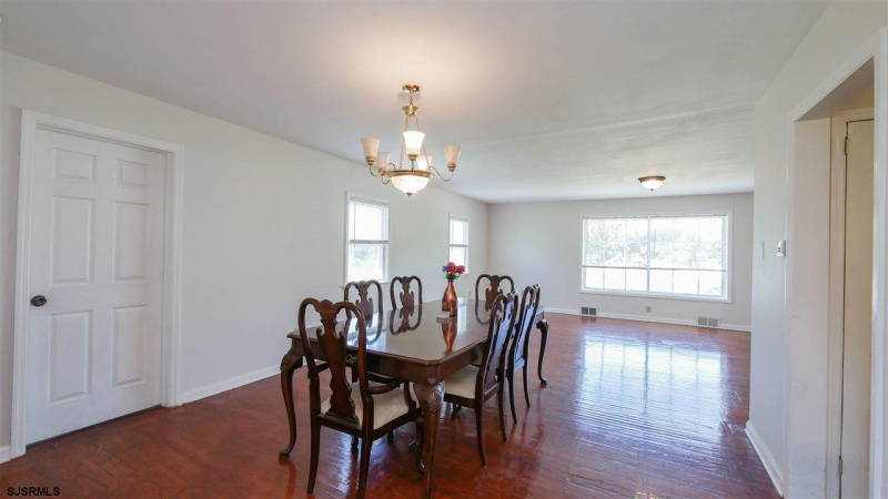 300 Montclair, Pleasantville, New Jersey 08232, 3 Bedrooms Bedrooms, 6 Rooms Rooms,2 BathroomsBathrooms,Residential,For Sale,Montclair,539883