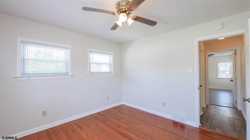 300 Montclair, Pleasantville, New Jersey 08232, 3 Bedrooms Bedrooms, 6 Rooms Rooms,2 BathroomsBathrooms,Residential,For Sale,Montclair,539883