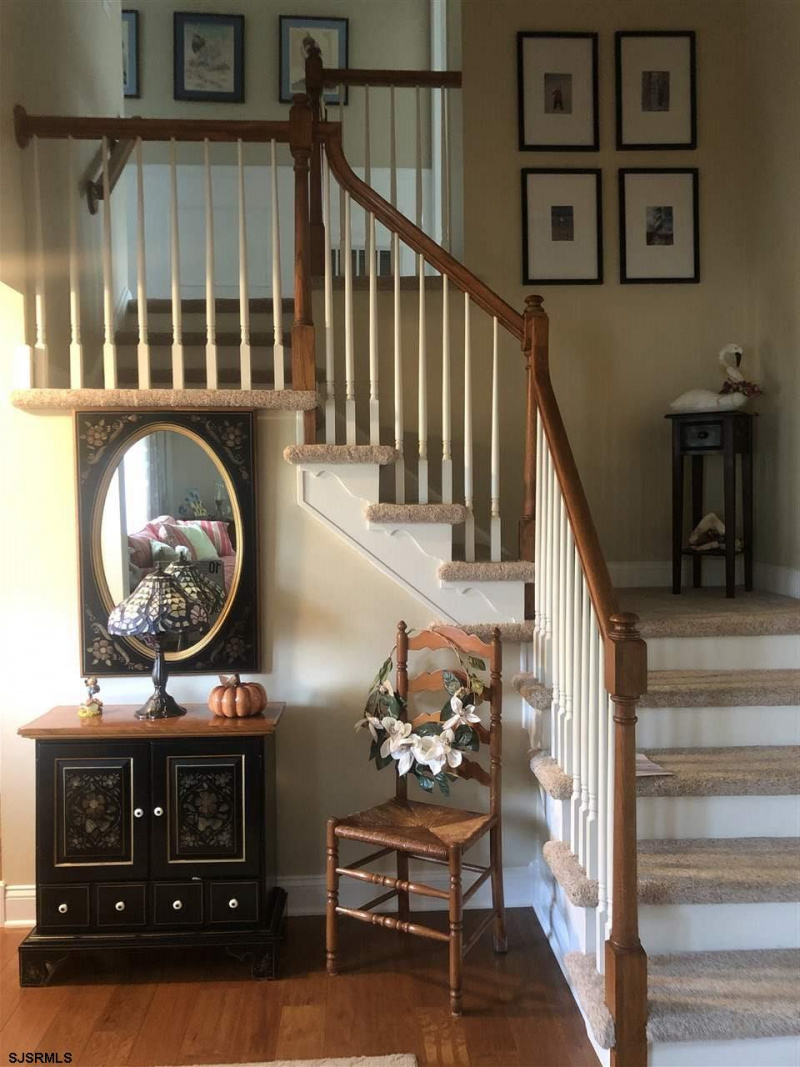 105 Lakeview Dr E, Egg Harbor Township, New Jersey 08234, 4 Bedrooms Bedrooms, 12 Rooms Rooms,2 BathroomsBathrooms,Residential,For Sale,Lakeview Dr E,544236