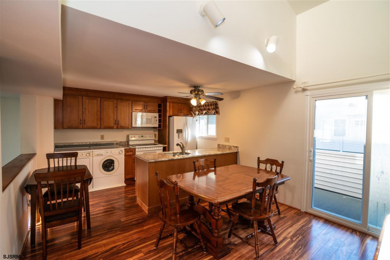 1301 Haven, Ocean City, New Jersey 08226, 3 Bedrooms Bedrooms, 9 Rooms Rooms,2 BathroomsBathrooms,Condominium,For Sale,Haven,544245