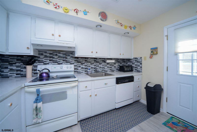 3227 Bay, Ocean City, New Jersey 08226, 3 Bedrooms Bedrooms, 8 Rooms Rooms,2 BathroomsBathrooms,Condominium,For Sale,Bay,544261