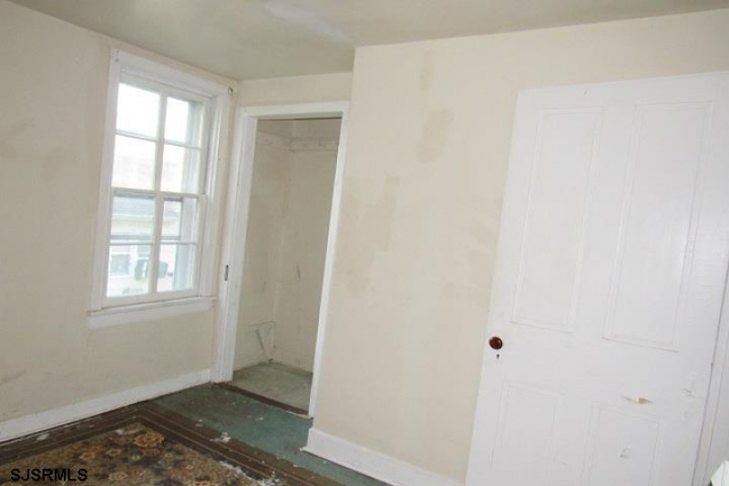 1007 White Horse, Egg Harbor City, New Jersey 08215-3139, 4 Bedrooms Bedrooms, 7 Rooms Rooms,1 BathroomBathrooms,Residential,For Sale,White Horse,544460