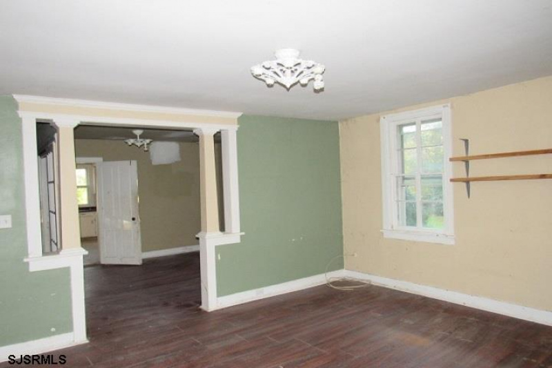 1007 White Horse, Egg Harbor City, New Jersey 08215-3139, 4 Bedrooms Bedrooms, 7 Rooms Rooms,1 BathroomBathrooms,Residential,For Sale,White Horse,544460