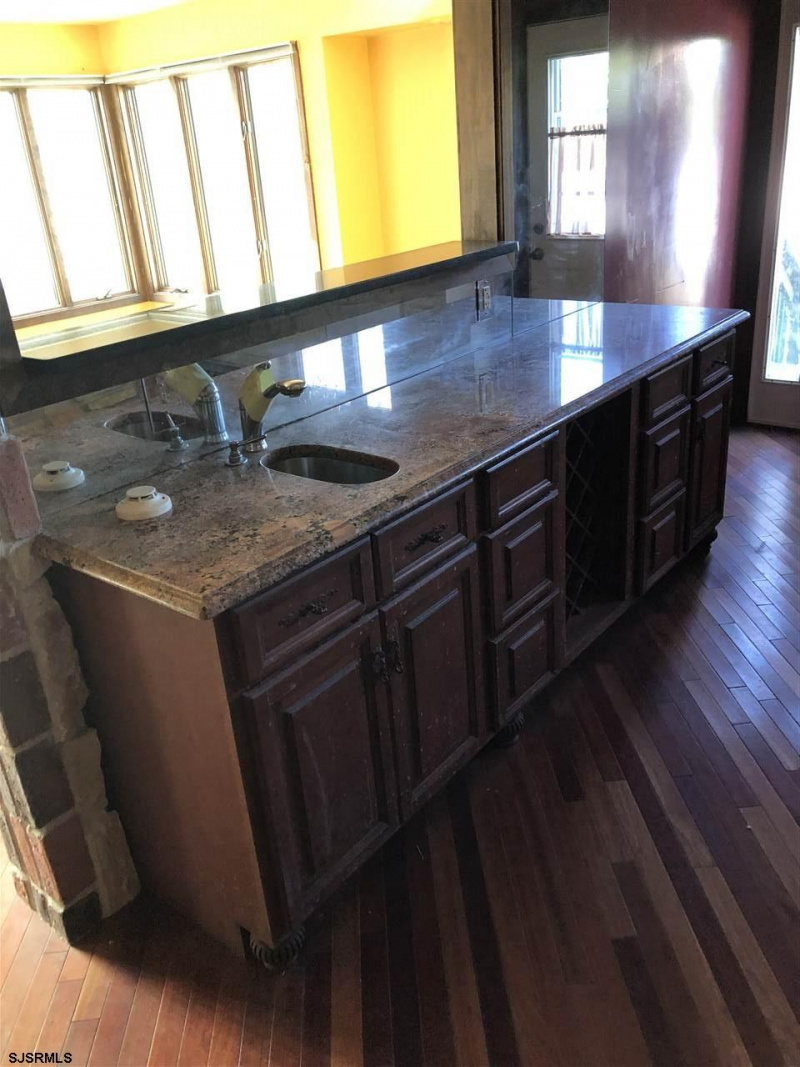 9 Saint Andrews Drive, Northfield, New Jersey 08225-0000, 4 Bedrooms Bedrooms, 11 Rooms Rooms,4 BathroomsBathrooms,Residential,For Sale,Saint Andrews Drive,539373