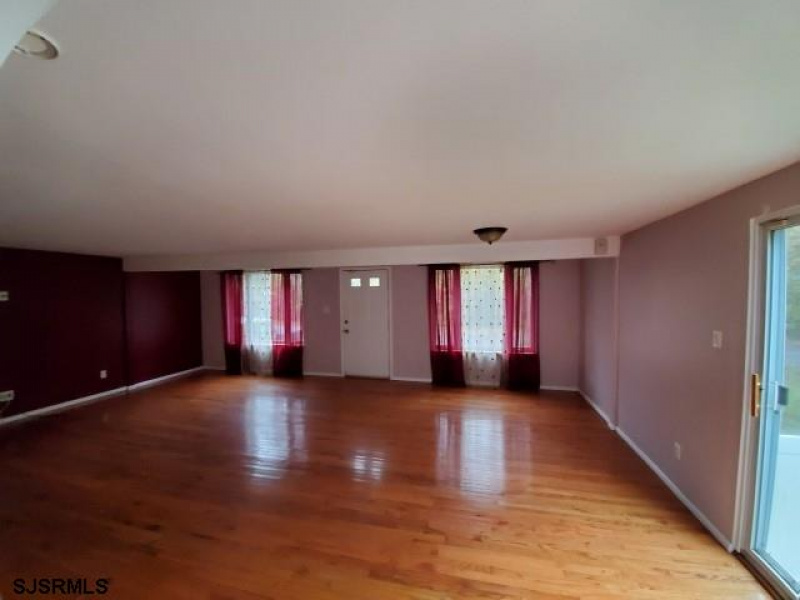 224 Hamburg, Egg Harbor City, New Jersey 08215, 3 Bedrooms Bedrooms, 6 Rooms Rooms,1 BathroomBathrooms,Residential,For Sale,Hamburg,541784
