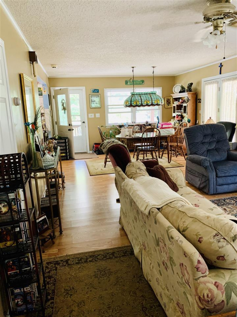 6135 West Jersey, Egg Harbor Township, New Jersey 08234, 3 Bedrooms Bedrooms, 9 Rooms Rooms,2 BathroomsBathrooms,Residential,For Sale,West Jersey,542189