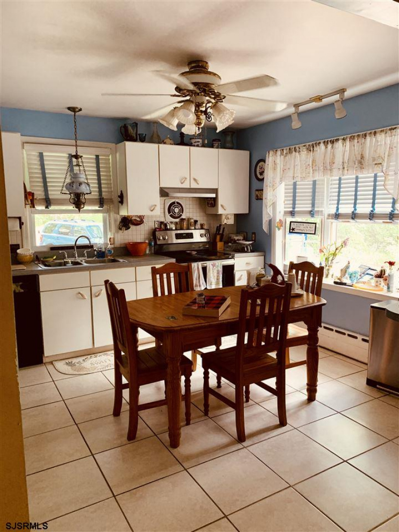 6135 West Jersey, Egg Harbor Township, New Jersey 08234, 3 Bedrooms Bedrooms, 9 Rooms Rooms,2 BathroomsBathrooms,Residential,For Sale,West Jersey,542189
